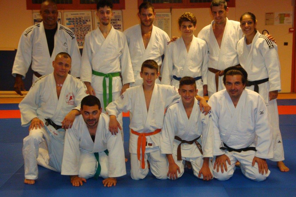 judo karate training taiso dojo raphele arles saint martin de crau moules